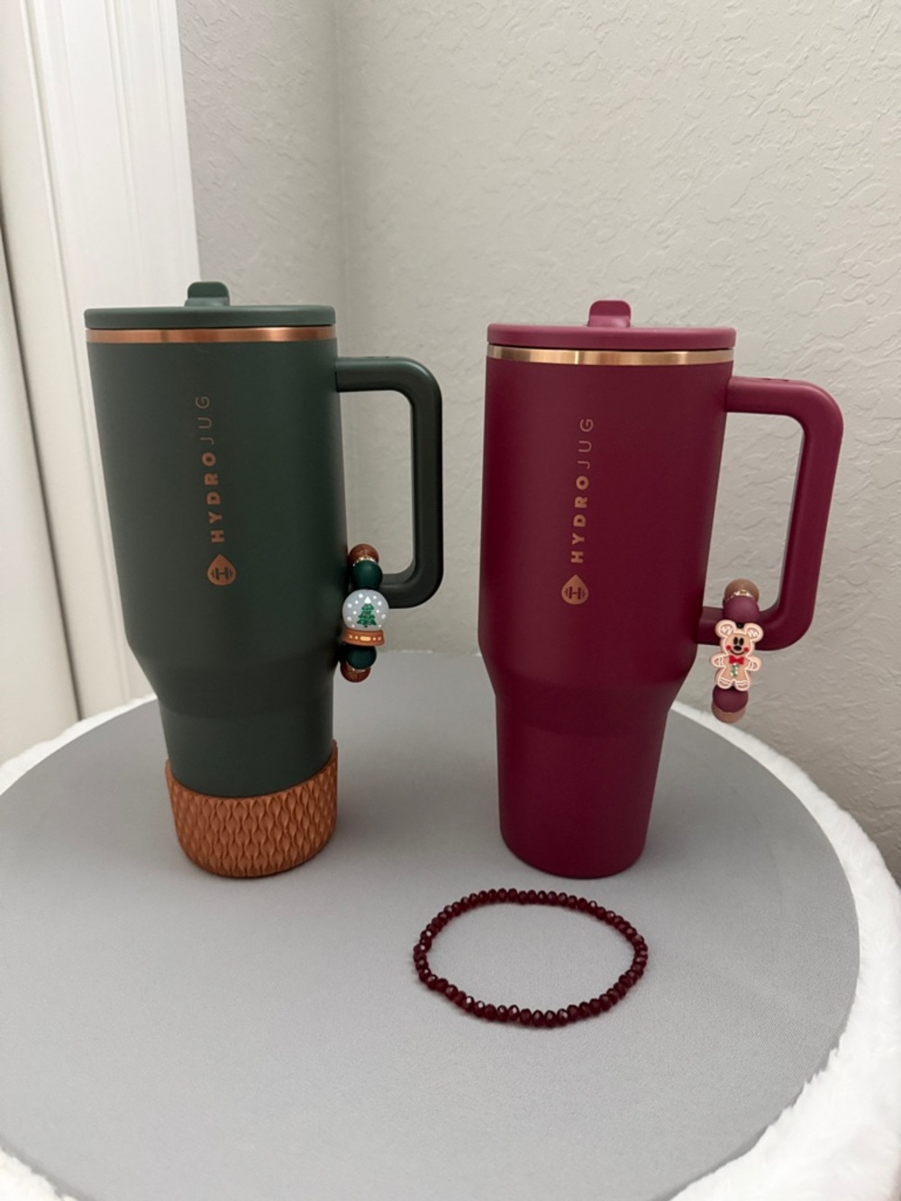 EUC Hydrojug Merlot and Pine 40oz traveler bundle